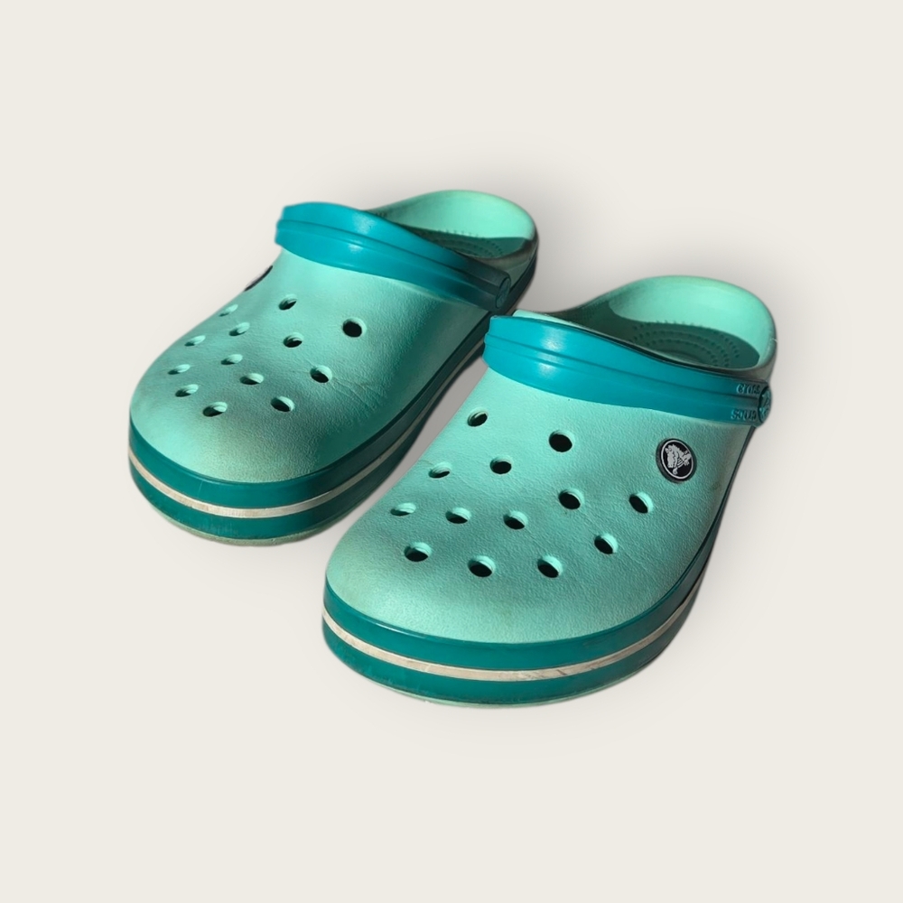 Womens 9 Mint Green Crocband Clogs